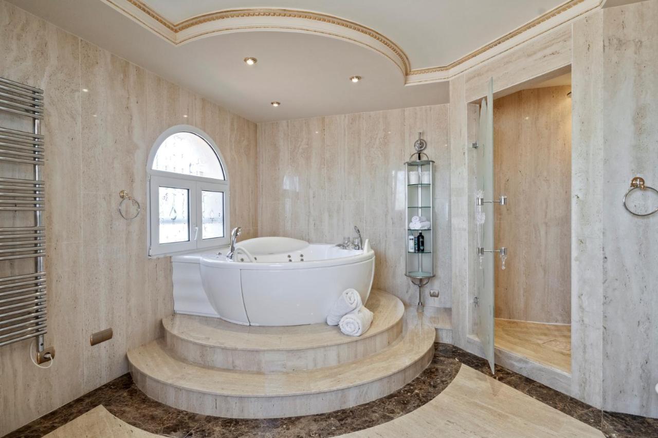 Luxury Villa Bellagio Estepona (Adults Only) Bagian luar foto