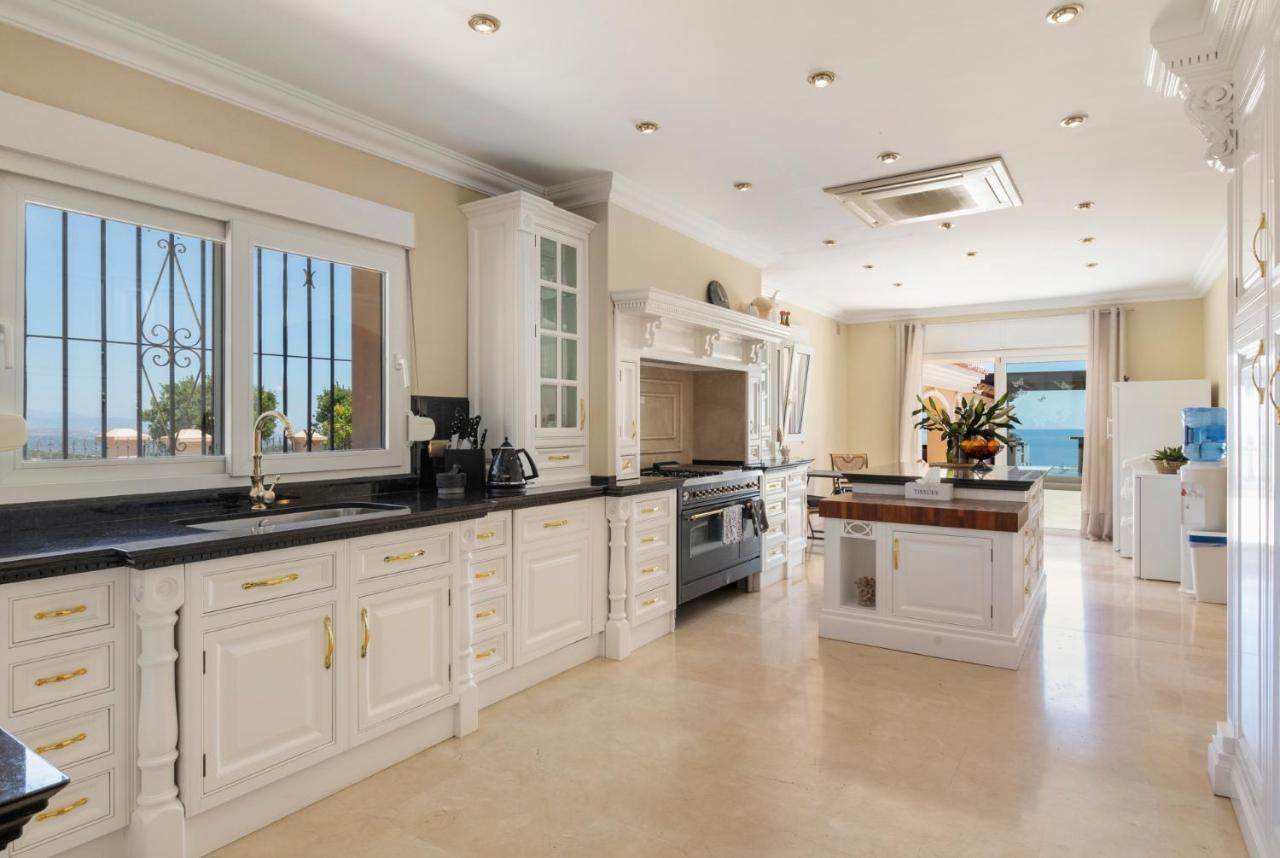 Luxury Villa Bellagio Estepona (Adults Only) Bagian luar foto